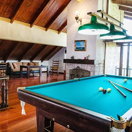 Luxurious Seafront In Villa *