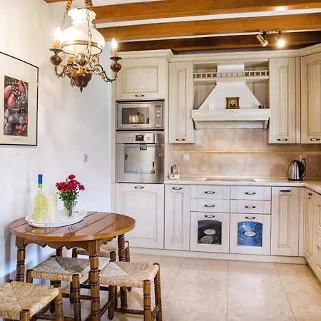 Luxurious Seafront In Villa *