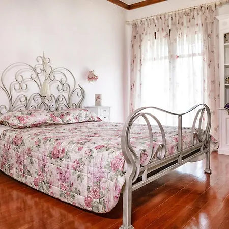 Luxurious Seafront In ペフコホリ